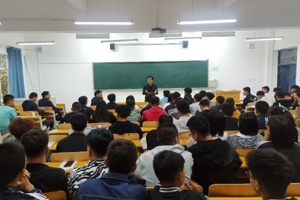 环县职专陈辽东一行来学院与学生座谈