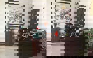  高开拓，2008年畜牧兽医专业毕业，2008—2009年任甘肃博峰肥牛开发有限公司兽医技术员，2009—2011年任甘肃博峰肥牛开发有限公司牛场场长，2012年成立高台县德昌肉羊育肥有限公司。公司投资165万元，年出栏育肥肉羊8000只，年收入50多万元。